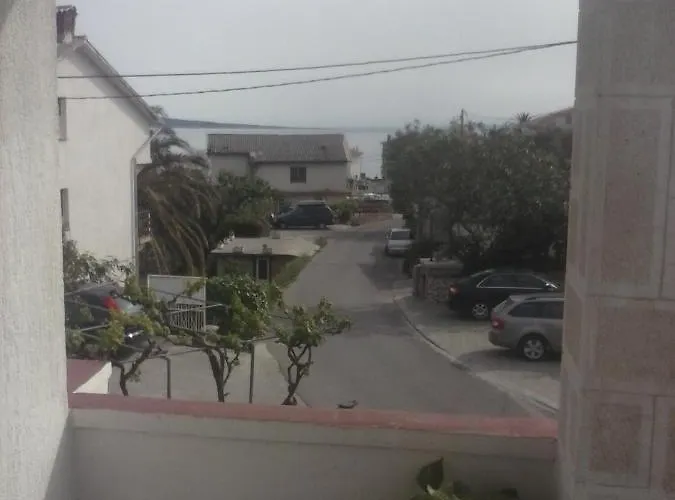 Apartment Apartments By The Sea Banjol, Rab - 11060